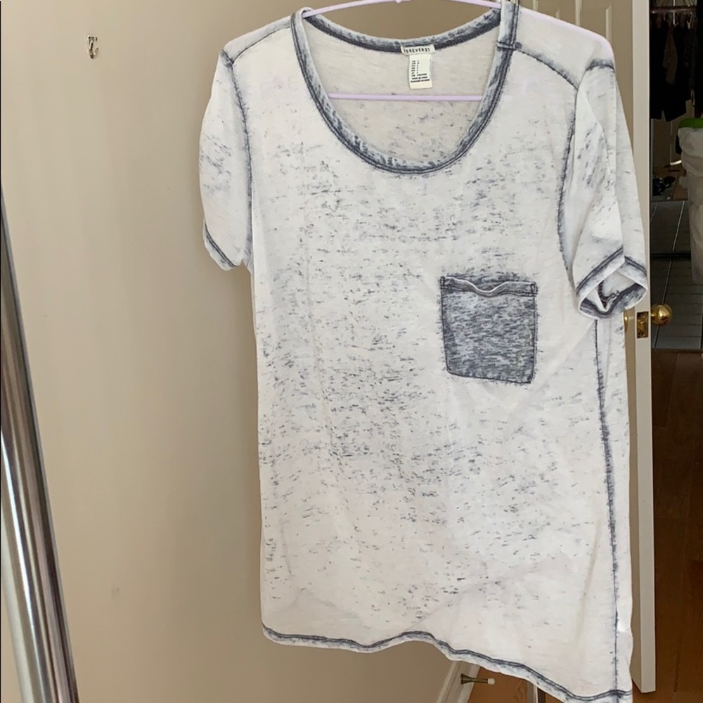 Forever 21 t-shirt